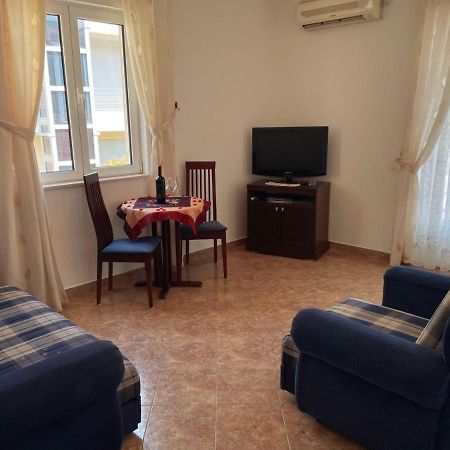Apartmani Mina Херцег Нови Екстериор снимка