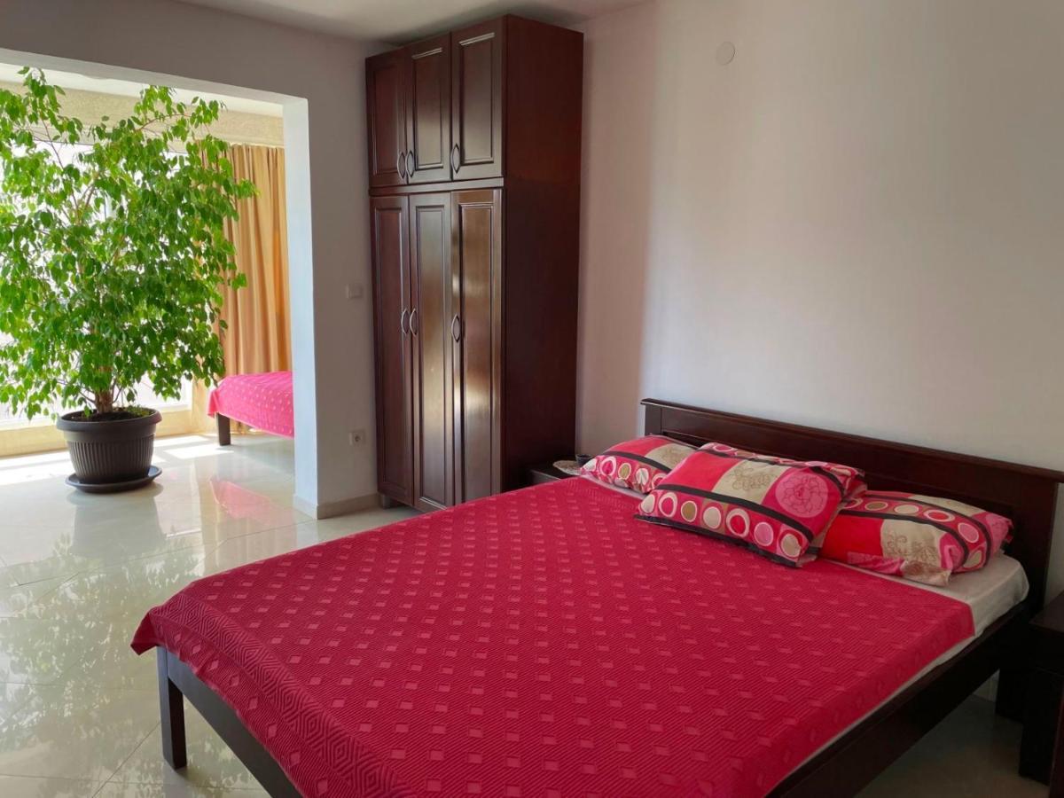 Apartmani Mina Херцег Нови Екстериор снимка