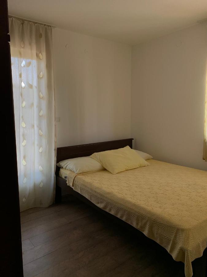 Apartmani Mina Херцег Нови Екстериор снимка