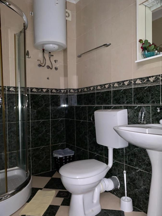 Apartmani Mina Херцег Нови Екстериор снимка
