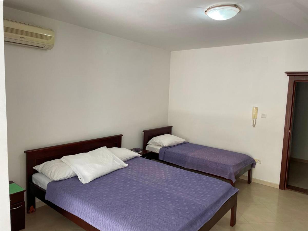 Apartmani Mina Херцег Нови Екстериор снимка