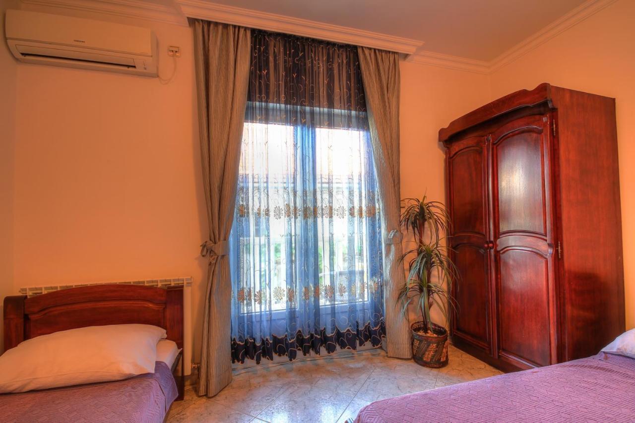Apartmani Mina Херцег Нови Екстериор снимка